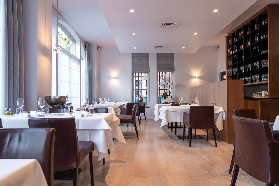 Kommilfoo_Antwerp_interior_restaurant_tables